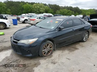 2015 Toyota Camry XLE with VIN 4T1BF1FK1FU103785, listed as a Copart auction lot 51970635 with 305,498 mi miles and Clean Title. Bid and sale history available at DreamBid. Image 1.