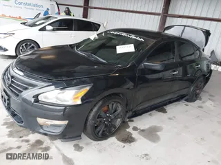 2015 Nissan Altima 2.5 with VIN 1N4AL3AP3FC129971, listed as a IAAI auction lot 41847341 with 175,711 mi miles. Bid and sale history available at carsss.com. Image 2.