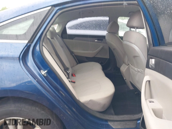 2018 Hyundai Sonata SE z VIN 5NPE24AF7JH697147, wystawiony jako IAAI lot #42253796 z przebiegiem 72 605 mil mil oraz . Historia ofert i sprzedaży dostępna na DreamBid. Obrazek 8.