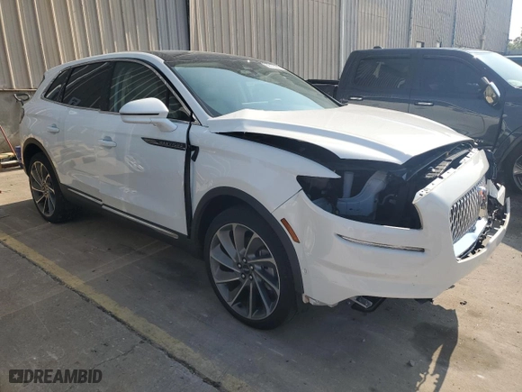 2021 Lincoln Nautilus Reserve with VIN 2LMPJ8K94MBL12185, listed as a Copart auction lot 62173293 with 13,300 mi miles. Bid and sale history available at carsss.com. Image 4.