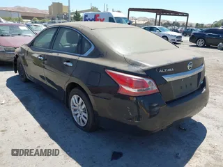 2013 Nissan Altima SV with VIN 1N4AL3AP8DN574126, listed as a IAAI auction lot 42873812 with 118,184 mi miles and . Bid and sale history available at DreamBid. Image 3.