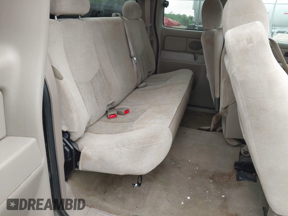 2006 Chevrolet Silverado 1500 LT1 with VIN 1GCEK19V36Z269098, listed as a IAAI auction lot 41949649 with 286,007 mi miles. Bid and sale history available at carsss.com. Image 8.
