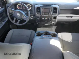 2018 Ram 1500 Express z VIN 1C6RR6FT7JS195917, wystawiony jako Copart lot #49354805 z przebiegiem 57 953 mil mil oraz Szkoda całkowita • Salvage title. Historia ofert i sprzedaży dostępna na DreamBid. Obrazek 8.