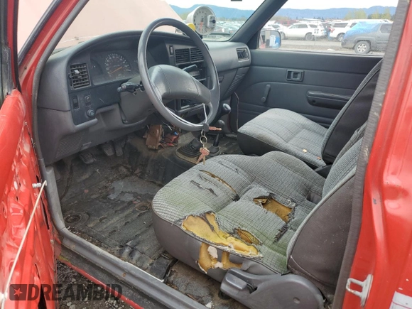 1990 Toyota Pickup с VIN JT4RN13P3L6015603, выставлен на аукционе Copart как лот 50994505 с пробегом 198 836 миль миль и Чистый • Clean title. История ставок и продаж доступна на DreamBid. Изображение 8.