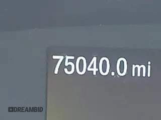 2020 Ford Transit Cargo z VIN 1FTBR1C82LKB46155, wystawiony jako IAAI lot #42437297 z przebiegiem 75 040 mil mil oraz . Historia ofert i sprzedaży dostępna na DreamBid. Obrazek 16.