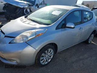 2015 Nissan LEAF SV with VIN 1N4AZ0CP6FC320049, listed as a IAAI auction lot 41645954 with 147,357 mi miles. Bid and sale history available at carsss.com. Image 14.