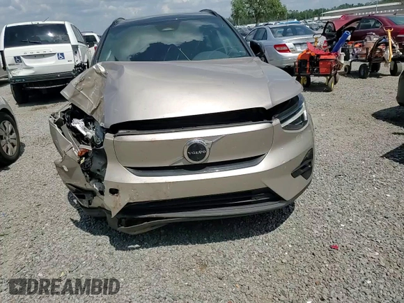 2023 Volvo XC40 Ultimate with VIN YV4ED3UM3P2013538, listed as a Copart auction lot 57995485 with 24,189 mi miles and Salvage title. Bid and sale history available at DreamBid. Image 14.