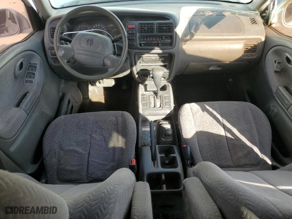 2002 Suzuki Grand Vitara JLX with VIN JS3TD62V824154031, listed as a Copart auction lot 76403684 with 208,529 mi miles and Salvage Title. Bid and sale history available at carsss.com. Image 8.
