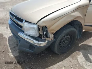 2000 Toyota Tacoma z VIN 5TEVL52N4YZ717158, wystawiony jako IAAI lot #42223643 z przebiegiem 180 515 mil mil oraz . Historia ofert i sprzedaży dostępna na DreamBid. Obrazek 6.