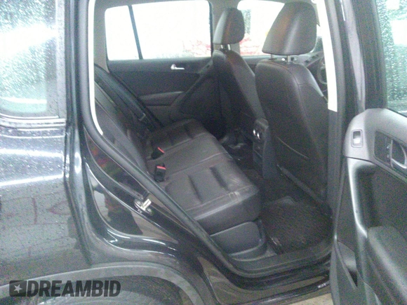2016 Volkswagen Tiguan SE with VIN WVGBV7AX3GW541416, listed as a IAAI auction lot 41716488 with 78,639 mi miles and . Bid and sale history available at DreamBid. Image 8.