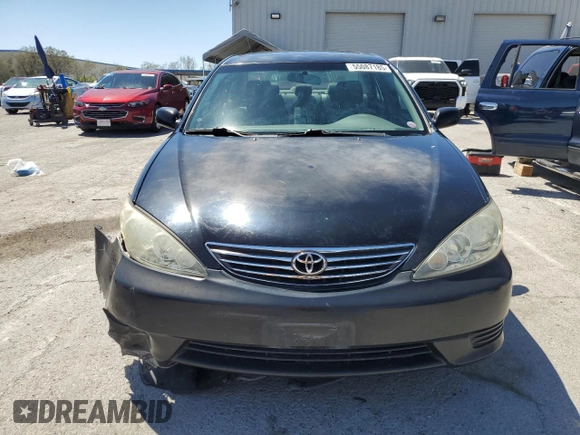 2005 Toyota Camry STD z VIN 4T1BE32K45U043696, wystawiony jako Copart lot #55087185 z przebiegiem 212 439 mil mil oraz Szkoda całkowita • Salvage title. Historia ofert i sprzedaży dostępna na DreamBid. Obrazek 5.