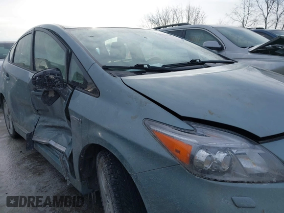 2013 Toyota Prius One with VIN JTDKN3DU2D5675687, listed as a IAAI auction lot 41639740 with 68,741 mi miles and . Bid and sale history available at DreamBid. Image 13.
