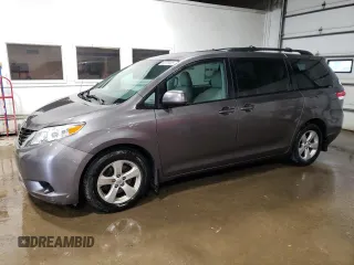 2013 Toyota Sienna LE AAS z VIN 5TDKK3DC9DS330506, wystawiony jako Copart lot #60910405 z przebiegiem 162 822 mil mil oraz Szkoda całkowita • Salvage title. Historia ofert i sprzedaży dostępna na DreamBid. Obrazek 1.