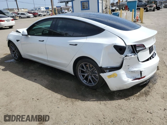 2022 Tesla Model 3 Long Range z VIN 5YJ3E1EB3NF174314, wystawiony jako Copart lot #52713325 z przebiegiem 27 646 mil mil oraz Szkoda całkowita • Salvage title. Historia ofert i sprzedaży dostępna na DreamBid. Obrazek 2.