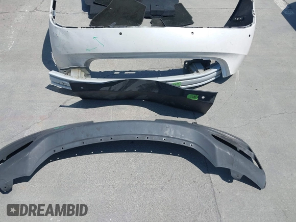 2015 Lincoln MKZ Hybrid with VIN 3LN6L2LU6FR614177, listed as a IAAI auction lot 42442715 with 171,460 mi miles and . Bid and sale history available at DreamBid. Image 12.