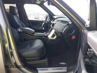2018 Land Rover Range Rover z VIN SALGS5RE5JA393311, wystawiony jako IAAI lot #41827217 z przebiegiem 62 763 mil mil oraz . Historia ofert i sprzedaży dostępna na DreamBid. Obrazek 5.