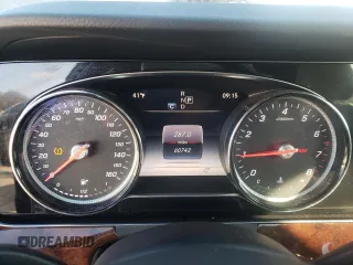 2018 Mercedes-Benz E-Class E 300 with VIN WDDZF4JB1JA358433, listed as a Copart auction lot 71467222 with 60,742 mi miles. Bid and sale history available at carsss.com. Image 9.
