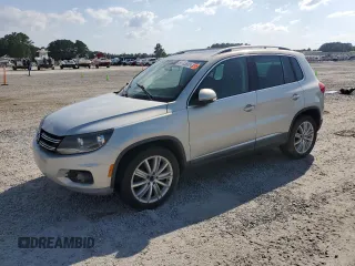 2014 Volkswagen Tiguan SE with VIN WVGAV3AX7EW563811, listed as a Copart auction lot 66185555 with 227,597 mi miles and Clean title. Bid and sale history available at DreamBid. Image 1.