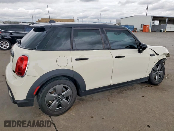 2022 MINI Hardtop 4 Door Cooper z VIN WMW33DK04N2R75649, wystawiony jako Copart lot #50964275 z przebiegiem 4 356 mil mil oraz Czysty tytuł • Clean title. Historia ofert i sprzedaży dostępna na DreamBid. Obrazek 3.