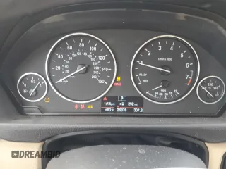 2016 BMW 3 Series 320i xDrive with VIN WBA8A3C54GK690792, listed as a Copart auction lot 42239415 with 26,836 mi miles and Salvage Title. Bid and sale history available at DreamBid. Image 9.