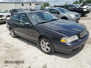 1998 Volvo S70 z VIN YV1LS5340W2417595, wystawiony jako Copart lot #58514365 z przebiegiem 128 166 mil mil oraz Tytuł czysty. Historia ofert i sprzedaży dostępna na DreamBid. Obrazek 4.