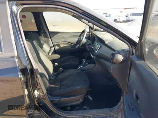 2020 Nissan Kicks S z VIN 3N1CP5BV6LL533723, wystawiony jako IAAI lot #41974845 z przebiegiem 160 874 mil mil oraz . Historia ofert i sprzedaży dostępna na DreamBid. Obrazek 5.