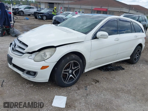 2007 Mercedes-Benz R 3.0L with VIN 4JGCB22E37A042643, listed as a IAAI auction lot 42377641 with 170,415 mi miles and . Bid and sale history available at DreamBid. Image 17.