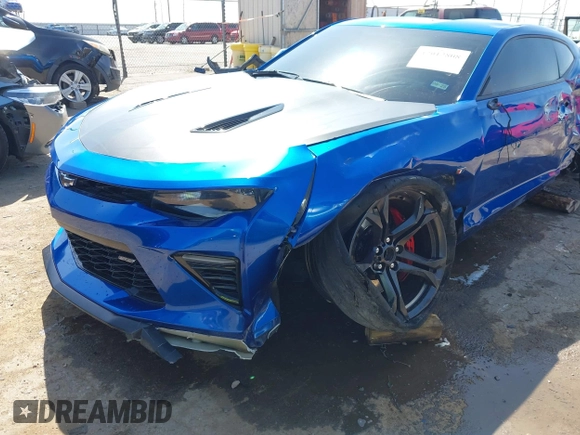 2018 Chevrolet Camaro 2SS z VIN 1G1FG1R77J0179000, wystawiony jako IAAI lot #42012808 z przebiegiem 32 013 mil mil oraz . Historia ofert i sprzedaży dostępna na DreamBid. Obrazek 18.