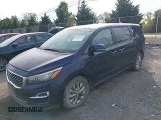 2020 Kia Sedona LX with VIN KNDMB5C1XL6618392, listed as a IAAI auction lot 40519236 with 27,890 mi miles. Bid and sale history available at carsss.com. Image 17.
