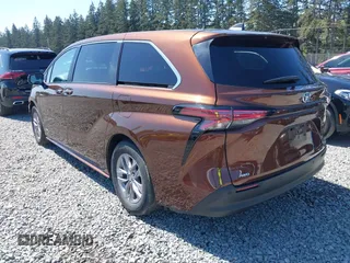 2021 Toyota Sienna XLE with VIN 5TDYSKFC9MS002567, listed as a IAAI auction lot 42162619 with 47,793 mi miles and . Bid and sale history available at DreamBid. Image 3.