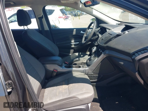 2016 Ford Escape SE z VIN 1FMCU9GX1GUB92472, wystawiony jako IAAI lot #42133744 z przebiegiem 184 000 mil mil oraz . Historia ofert i sprzedaży dostępna na DreamBid. Obrazek 5.