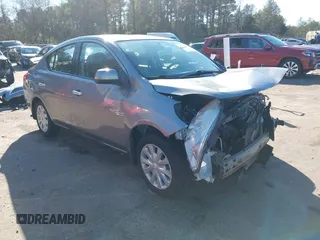 2014 Nissan Versa S with VIN 3N1CN7AP8EK462733, listed as a IAAI auction lot 41178658 with 109,074 mi miles. Bid and sale history available at carsss.com. Image 1.