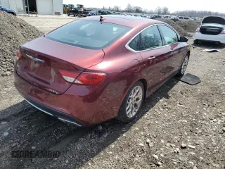 2015 Chrysler 200 C z VIN 1C3CCCEGXFN610676, wystawiony jako Copart lot #50576045 z przebiegiem 183 912 mil mil oraz Tytuł czysty. Historia ofert i sprzedaży dostępna na DreamBid. Obrazek 3.