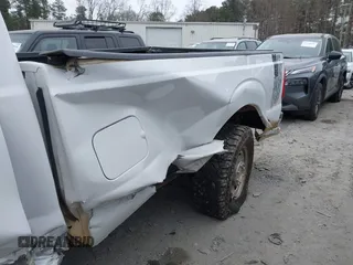 2012 Ford Super Duty F-250 SRW XL with VIN 1FT7X2A68CEB58554, listed as a IAAI auction lot 41366350 with 147,085 mi miles. Bid and sale history available at carsss.com. Image 17.