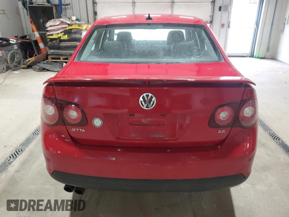 2008 Volkswagen Jetta SE z VIN 3VWRZ71K48M130858, wystawiony jako Copart lot #63095595 z przebiegiem 111 859 mil mil oraz Szkoda całkowita • Salvage title. Historia ofert i sprzedaży dostępna na DreamBid. Obrazek 6.