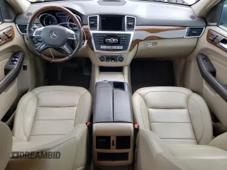 2012 Mercedes-Benz M 550 z VIN 4JGDA7DB6CA069109, wystawiony jako Copart lot #49747475 z przebiegiem 139 425 mil mil oraz Czysty tytuł • Clean title. Historia ofert i sprzedaży dostępna na DreamBid. Obrazek 8.