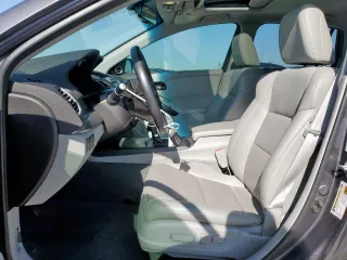 2018 Acura RDX Technology with VIN 5J8TB3H5XJL002915, listed as a Copart auction lot 52039355 with 108,336 mi miles and Clean title. Bid and sale history available at DreamBid. Image 7.