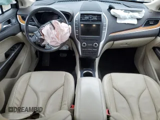 2017 Lincoln MKC Select z VIN 5LMCJ2D9XHUL20308, wystawiony jako Copart lot #44425455 z przebiegiem 69 557 mil mil oraz Nie do naprawy • Non repairable. Historia ofert i sprzedaży dostępna na DreamBid. Obrazek 8.