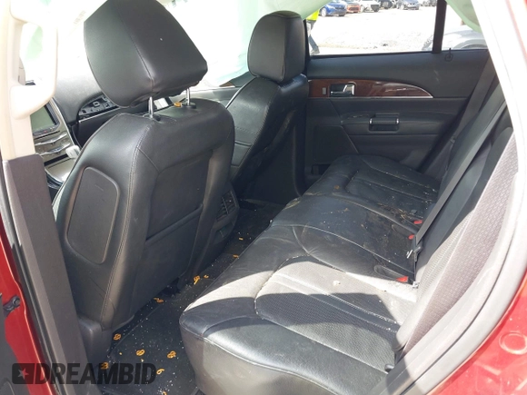 2015 Lincoln MKX with VIN 2LMDJ8JK3FBL24337, listed as a IAAI auction lot 41913926 with 142,619 mi miles. Bid and sale history available at carsss.com. Image 8.