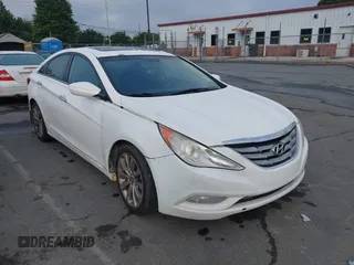2013 Hyundai Sonata Limited z VIN 5NPEC4AC9DH802858, wystawiony jako IAAI lot #42531348 z przebiegiem 274 621 mil mil oraz . Historia ofert i sprzedaży dostępna na DreamBid. Obrazek 1.
