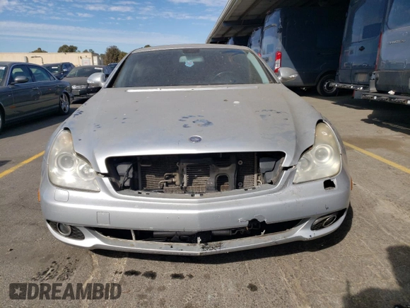 2008 Mercedes-Benz CLS-Class 5.5L with VIN WDDDJ72X88A118200, listed as a Copart auction lot 78005464 with 113,005 mi miles and Salvage Title. Bid and sale history available at carsss.com. Image 5.