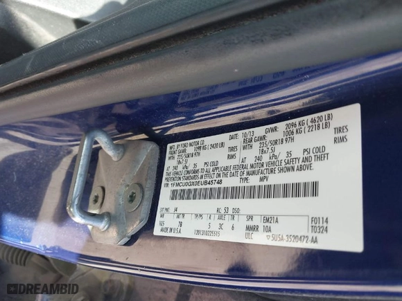 2014 Ford Escape SE with VIN 1FMCU0GX0EUB45748, listed as a IAAI auction lot 41778738 with 305,995 mi miles. Bid and sale history available at carsss.com. Image 9.
