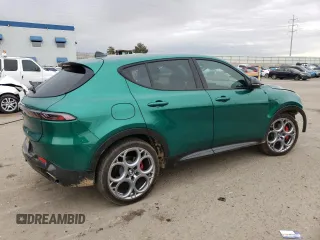 2024 Alfa Romeo Tonale Veloce z VIN ZASPATDW7R3055525, wystawiony jako Copart lot #45515505 z przebiegiem 4503 mil mil oraz Szkody całkowita. Historia ofert i sprzedaży dostępna na DreamBid. Obrazek 3.
