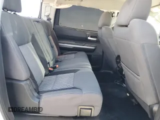 2016 Toyota Tundra SR5 z VIN 5TFDW5F10GX562642, wystawiony jako Copart lot #53810075 z przebiegiem 135 792 mil mil oraz Szkoda całkowita • Salvage title. Historia ofert i sprzedaży dostępna na DreamBid. Obrazek 10.