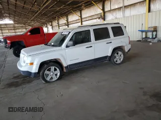 2015 Jeep Patriot Sport z VIN 1C4NJPBB4FD387955, wystawiony jako Copart lot #60671245 z przebiegiem 156 817 mil mil oraz Czysty tytuł • Clean title. Historia ofert i sprzedaży dostępna na DreamBid. Obrazek 1.