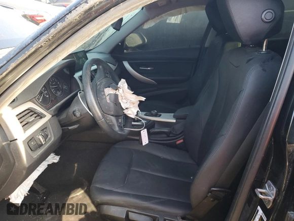 2016 BMW 3 Series 320i z VIN WBA8A9C55GK619006, wystawiony jako Copart lot #51432705 z przebiegiem 93 073 mil mil oraz Szkoda całkowita • Salvage title. Historia ofert i sprzedaży dostępna na DreamBid. Obrazek 7.