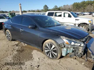2019 Nissan Altima 2.5 SL with VIN 1N4BL4EV1KC170483, listed as a Copart auction lot 47097045 with 137,099 mi miles and Salvage Title. Bid and sale history available at carsss.com. Image 4.