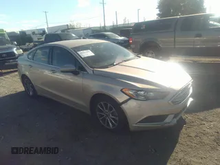 2017 Ford Fusion SE with VIN 3FA6P0HD9HR249590, listed as a IAAI auction lot 40561452 with 161,198 mi miles. Bid and sale history available at carsss.com. Image 1.
