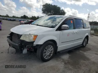 2014 Chrysler Town & Country Touring-L with VIN 2C4RC1CG1ER171074, listed as a Copart auction lot 51545655 with 82,040 mi miles and Salvage Title. Bid and sale history available at carsss.com. Image 1.