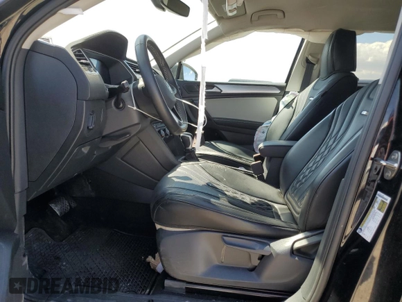 2024 Volkswagen Tiguan S z VIN 3VVRB7AX5RM151188, wystawiony jako Copart lot #55497675 z przebiegiem Nie podano mil oraz Szkoda całkowita • Salvage title. Historia ofert i sprzedaży dostępna na DreamBid. Obrazek 7.